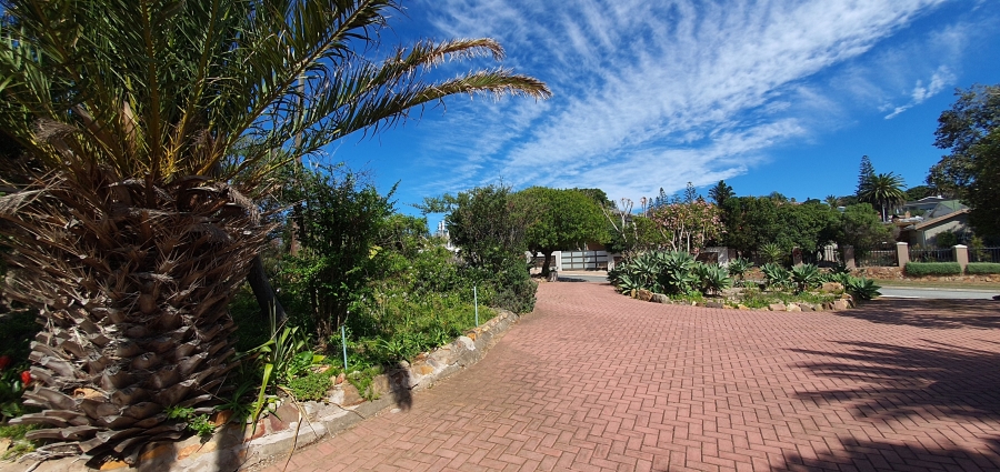 4 Bedroom Property for Sale in Mossel Bay Central Western Cape